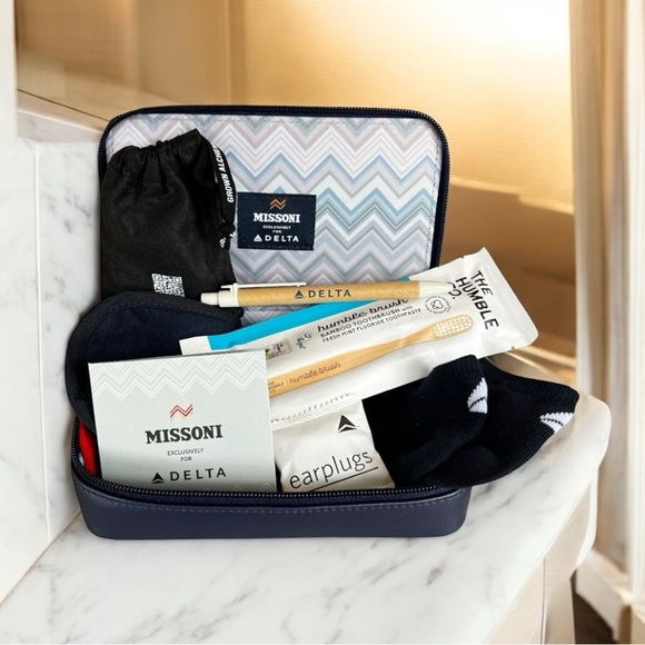 MISSONI Delta One First Class Amenity Kit Sealed Unopened Travel Navy New - Picture 13 of 15